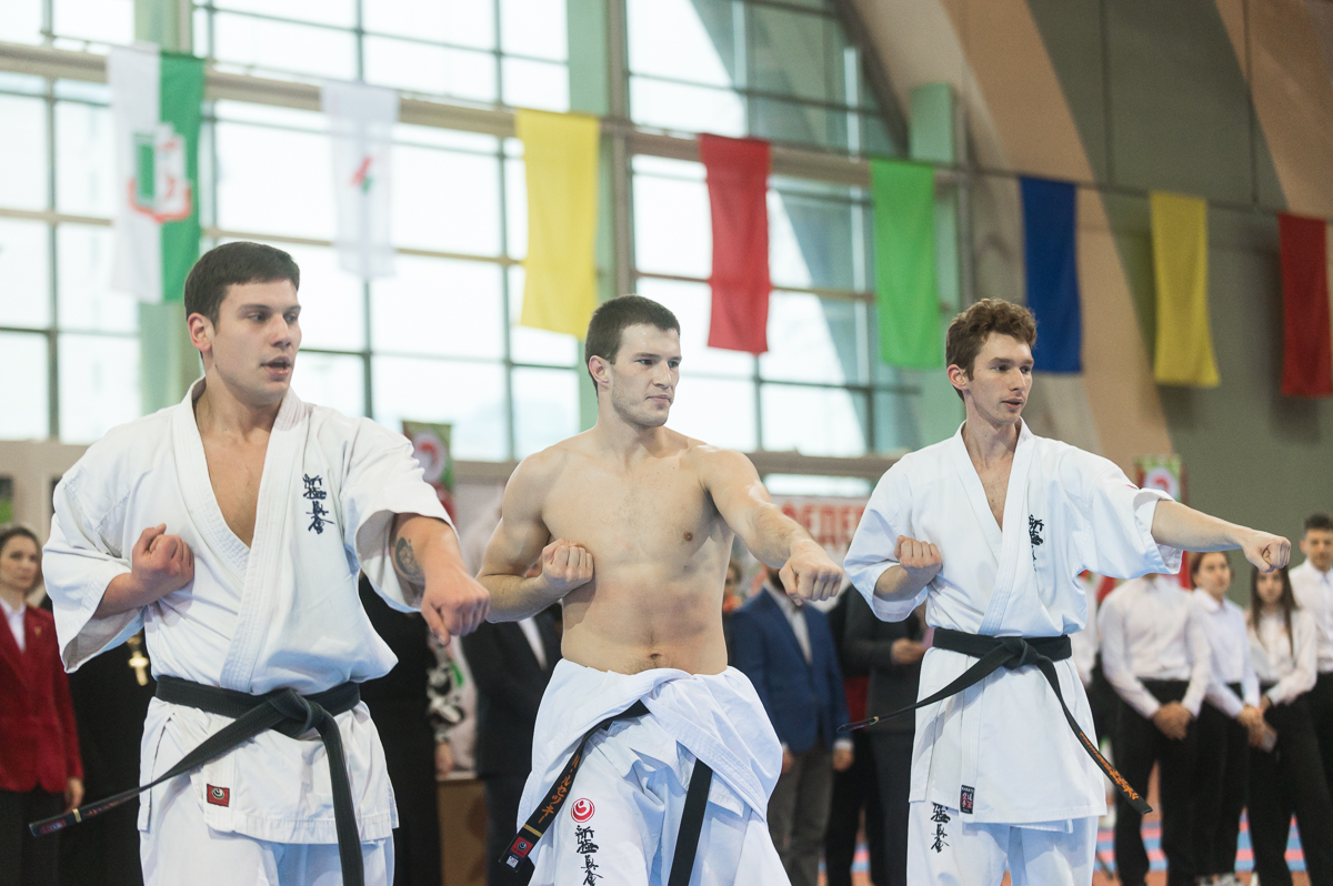 Школа Мужества, Киокушин, Рождественский турнир