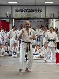 Демонстрация мастера ката турнир KATA PRO киокушин Минск Ильиным Александром